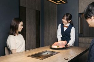 ＼雰囲気抜群◎／
お料理やお肉はもちろん、お客様の記憶に残る、秀逸なサービスを提供