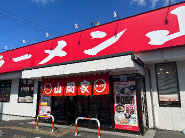 ＼未経験歓迎♪／
料理経験がなくても問題なし！
キッチン業務は盛り付けなど
カンタンなお手伝いがメインです☆