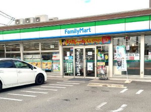 ＼経験がなくてもOK／
コンビニの基本接客から運営など…
「お店づくりの楽しさ」まで教えます♪
※中川十一番町店の写真です