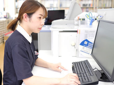 毎日、複数人での対応が基本☆
困ったことや分からないことがあっても
すぐに周りに相談できるので安心の環境です♪