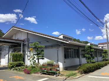 車通勤OKです！
JR新三田、相野駅より送迎バスあり★
神戸市北区、三田、篠山から通うスタッフ活躍中！