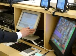 ウェディングパーティーでの
音響操作のオシゴト☆