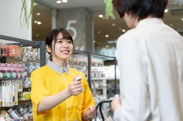 販売経験がなくても、人と話すことが好き、雑貨が好き！等、興味があれば、大丈夫です！
お気軽にご応募ください！！！