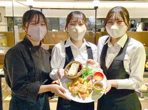 「ただ大手」なダケじゃない！
シフト・休日数・社員の配置など、みなさんが”これから”も働きやすい環境を整えています♪