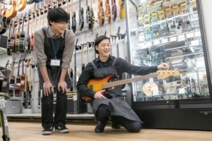 楽器や音楽が好きな方、大歓迎★
Wワーク・短時間・フルタイムetc…
シフトは希望を考慮するのでご安心下さい♪