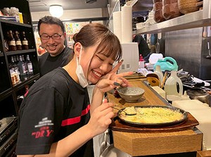 ／無料まかないが美味しすぎ☆＼
特製ドリア・ピザ…リクエストもらえれば作っちゃいます◎
稼げて食費も節約できて得した気分♪