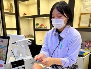 女性スタッフが多数活躍中♪
終電もしっかり考慮します！
オシャレも自分らしく楽しめる職場です。