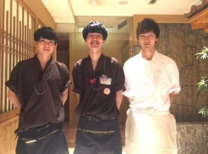未経験の方も大歓迎です！
丁寧な研修＆先輩がイチからしっかりとサポートします☆
まずはお店に来てみませんか♪
