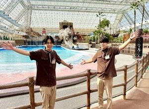 未経験＆バイトデビュー大歓迎◎短期も長期もOK！≪Staff特典≫お得に遊べる割引チケット＆秋川駅から無料送迎あり♪