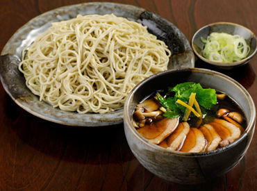 【まかないで美味しいお蕎麦が0円に！】
麺類の中でも比較的ヘルシーなお蕎麦だから
健康的なごはんを食べられますね◎