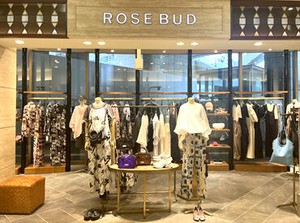 未経験の方でも安心♪ルクア大阪が主催する入店研修あり！あいさつの仕方や館内のルール説明などを行います。