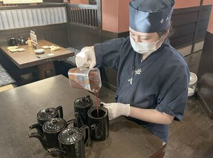 ／私たちと一緒に働きませんか??＼
サポート体制抜群だから
初バイトやブランクがある方もご安心ください◎
まずは応募画面へ♪
