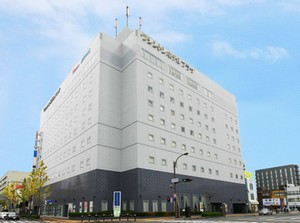 ▼接客の道へ進みたい
▼おもてなしが好きだから極めてみたい
そんな熱意を持つ方も大歓迎！