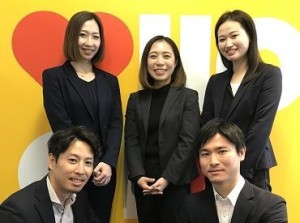 フォロー体制も万全★
お仕事に関する不安など、お気軽にご相談ください！
＊実際にサポートさせていただく福岡支店の社員です。