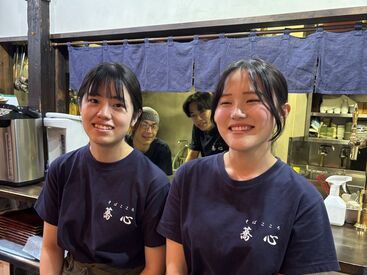 学生・フリーターが中心のお店です！
バイトデビューや心機一転、
新しいお仕事をお探しの方は
是非一度お話してみませんか♪