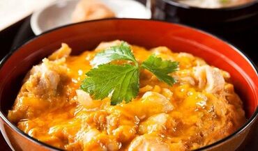 親子丼が人気！
鶏三和（トリサンワ）