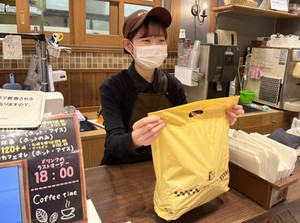 ≪パンが好きな方大歓迎！≫
レジ打ちやパンの袋詰め作業などお任せ♪
焼きたてのおいしいパンをお客様にお届けしましょう！