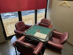≪充実した手当＆待遇で安心≫
シッカリ稼いで、お得に楽しみましょ♪
麻雀の経験は不要です◎