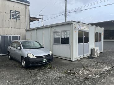 ＼嬉しい日帰り勤務／
大型トラックのみならず、
高級外車・国産車なども運転できます♪