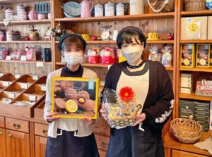 《40年以上親しまれる人気洋菓子店》
「ケーキが好き」
「販売や接客にチャレンジしたかった」
など、応募理由は何でも♪