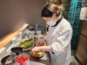 赤羽駅から1分★
人気デザイナーズホテル内のレストランでのお仕事！
扶養内OK！未経験・ブランクOK！Wワーク歓迎！