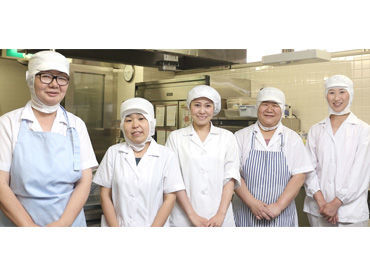 こんなに美味しそうな給食を毎日つくっています♪+゜子どもたちの笑顔が仕事のやりがいです！あなたも一緒につくりましょう★