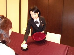 ＼オープニング募集／
運転免許があればどなたでもスタート出来るお仕事です！
短時間勤務も出来るので副業との両立も可能です！