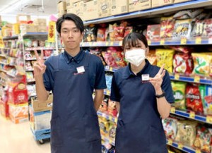 ＼接客ニガテでもOK／まずは【品出し】から
お買得品みっけ♪と楽しくお仕事できます◎
マスク・消毒etc.感染症対策もばっちり!!