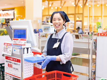 常連さんも多く、とってもアットホームな雰囲気のお店です！
未経験の方でもきっとスグに馴染むことが出来ますよ★