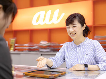 『料金プランとか、難しそう…』そんなあなたでも大丈夫！
約90％が未経験スタート♪手厚い研修＆サポート体制があるから安心◎