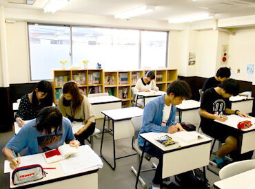 ＜面接は2回＞
履歴書(写真貼付)をご持参下さい！
面接日時についてはSMSもしくはメールでご連絡します◎