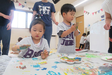 ＼0～5歳児をお預かりする保育園／
最寄り駅からも徒歩5分だから、
通勤にも便利です◎