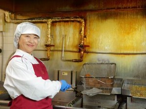 現在のスタッフもみんな未経験からスタートしました♪先輩スタッフが側にいるから、わからないことも聞けるのも安心ポイント！