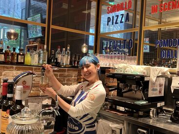 本場イタリアのピッツァがお手頃価格で食べられる当店♪
イタリアでも超人気店なので、海外からのお客様も多いお店です◎