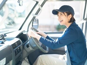 海外の航空会社向けに、機内食を製造・提供◎
「空港で働いてみたい！」などの理由でOK♪
まずは積込みなどの簡単なことから！