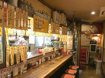 ≪駅チカの居酒屋≫
ですが落ち着いています＊*
ファミリーや常連さんが多くいらっしゃるお店◎
未経験でも安心です♪*。