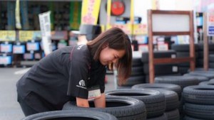 自動車が好きな方にもオススメ！
正社員からのサポートもあります！
シフト自己申告制！プライベートと両立◎
週2日もOK！