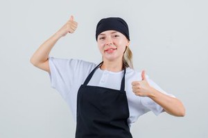 ﾟ*｡☆ NEWスタッフ募集 ☆。*ﾟ
SNS映え抹茶スイーツ販売STAFF
即日～長期勤務オッケー
カンタンお電話登録OK
