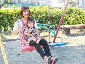 保育無償化もあり、あなたの資格/免許を必要とする子どもたちが沢山います！
乳児保育から始めてみませんか？