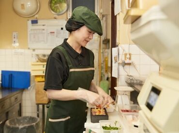 食事補助あり！
＜鮨＞がおトクに食べられます★
鮨大好きな方、大歓迎！みんなに大好評ですよ♪