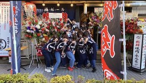 『はみ出るカルビ』で有名な焼肉ふたごは
待遇もインパクト大!?
バイトデビューの方も大歓迎！