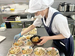 家事の延長線感覚で働けるお仕事♪
特別な経験・スキルなしで始められますよ！