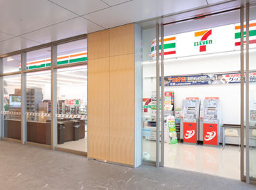 お客様はビル内の会社員の方が
ほとんどなので落ち着いて
お仕事ができます!!
トイレ掃除はありません★