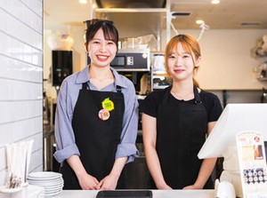 まずは笑顔で「いらっしゃいませ」が言えればOK！
ラテアートはハート型の作り方など基本から丁寧にお教えします♪