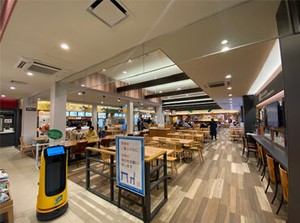 ＼フードコートのキッチン★／
未経験・ブランクのある方もOKです◎
調理スキルも成長できる！＋しっかり稼げる！"月給25万円"