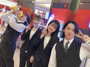 スタッフ同士の仲も良く、あたたかい雰囲気です♪
分からないことは気軽に「ヘルプです～～」と
先輩を頼ってくださいね♪