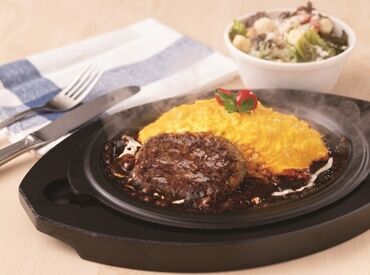 キッチン未経験、お家での料理が好きな方も大歓迎！経験・スキル不要★ディナー帯のみ⇒学業や副業とも両立しやすいシフトです◎