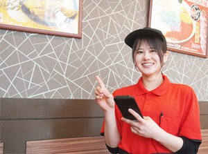 応募～採用後も履歴書一切不要♪
未経験でも1人ひとりにあった方法でお教えするのでご安心ください◎
丁寧な研修&サポートあり★