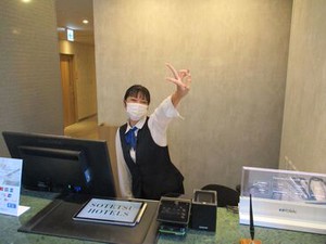 ホテルのフロントのお仕事♪
夜勤でガッツリ稼ぐ
日勤でレギュラーワークetc.. 
働き方は自由自在◎