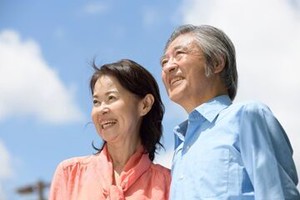 年齢不問！70代スタッフも活躍中！
《1日2時間～》体力的な負担も少なく、
自分のペース無理なく続けられるお仕事です♪
